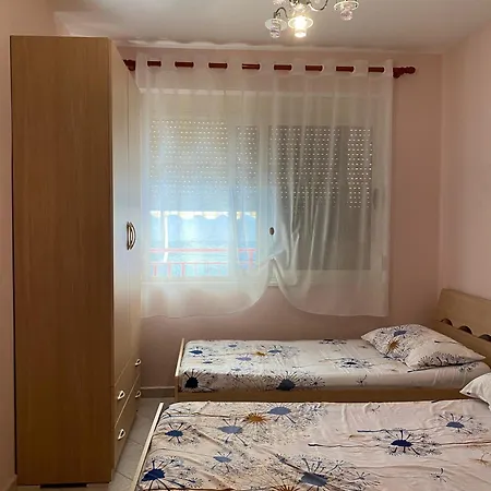 Solmar Apartment, Shkembi Kavajes 公寓 *